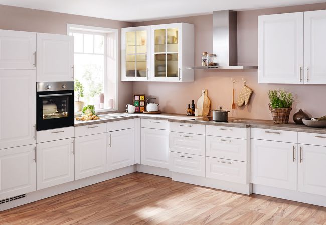 Küche mit Rahmenfront