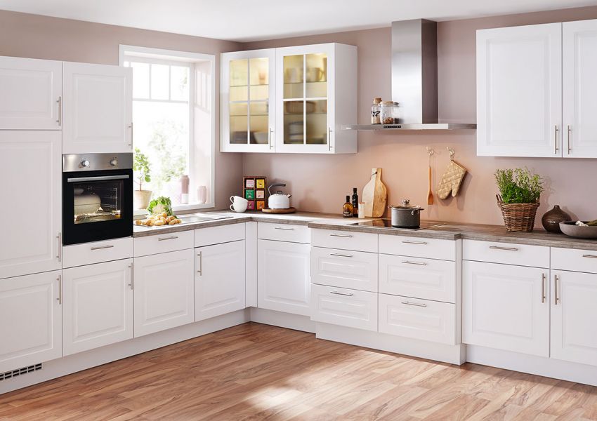 Küche mit Rahmenfront